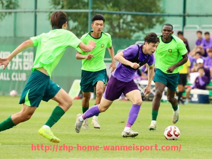 完美体育官方网站-英超较强球队的实力分析与对比