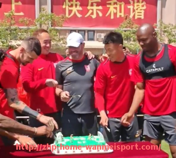 完美体育官方网站-福建黄金篮球队在CBA的阵容名单与战绩